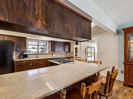 2205 Cornelian Drive, South Lake Tahoe, CA 96150 Photo