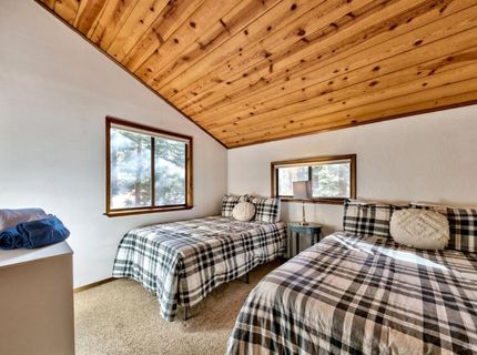 1458 Apache Avenue, South Lake Tahoe, CA 96150 Photo