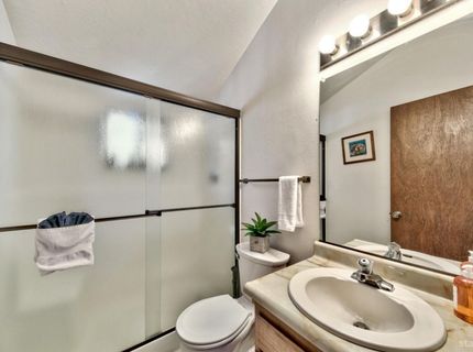 1458 Apache Avenue, South Lake Tahoe, CA 96150 Photo