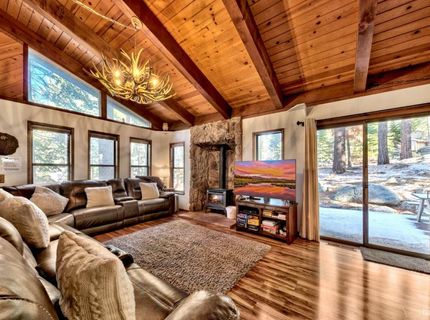 1458 Apache Avenue, South Lake Tahoe, CA 96150 Photo
