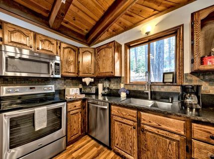 1458 Apache Avenue, South Lake Tahoe, CA 96150 Photo
