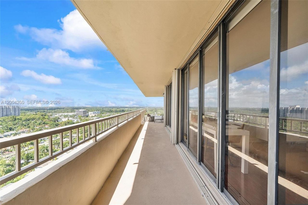 11113 Biscayne Blvd , Unit 2051, Miami, FL 33181 Photo