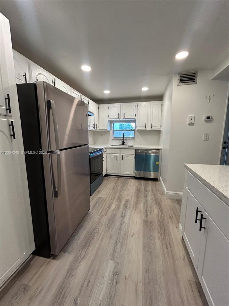 8962 S Hollybrook Blvd , Unit 202, Pembroke Pines, FL 33025 Photo