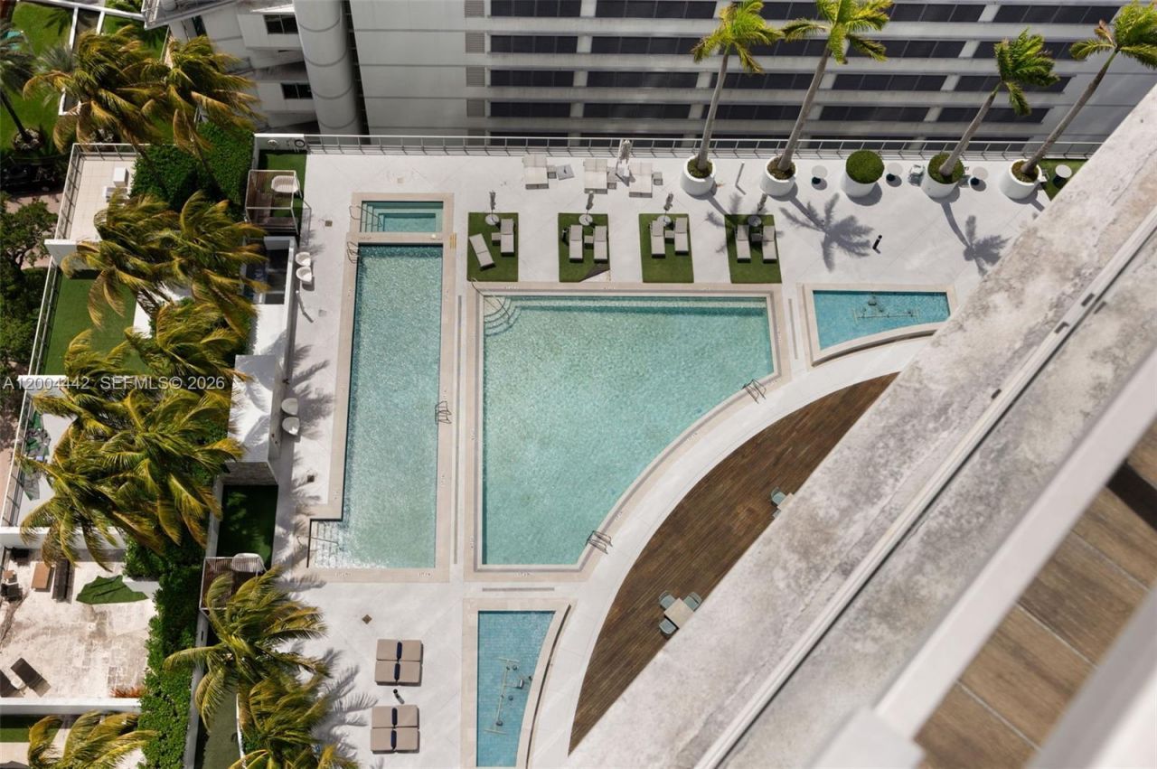 90 SW 3rd St , Unit 2602, Miami, FL 33130 Photo