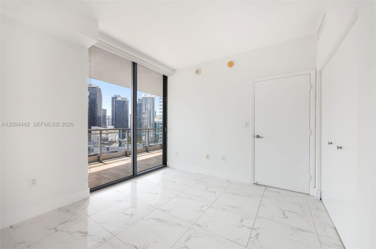 90 SW 3rd St , Unit 2602, Miami, FL 33130 Photo