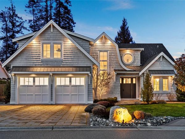 891 Bluffs Dr, Qualicum Beach, BC V9K 0A2