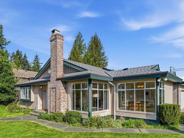 1095 Pepper Pl , French Creek, BC V9P 1Z5