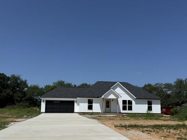 10261 Co Rd 15, Florence, AL 35633