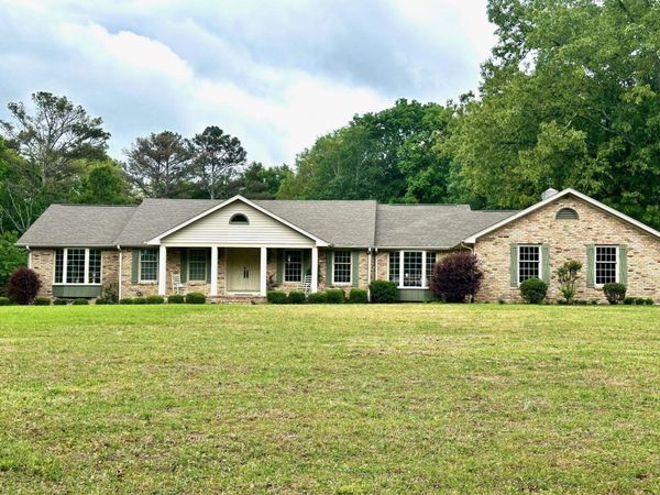 2211 Cotton Gin Rd, Russellville, AL 35653