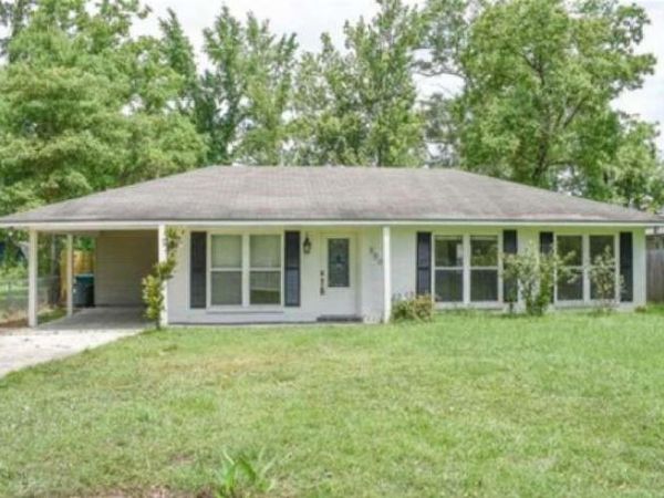350 E PECAN Street , Ponchatoula, LA 70454
