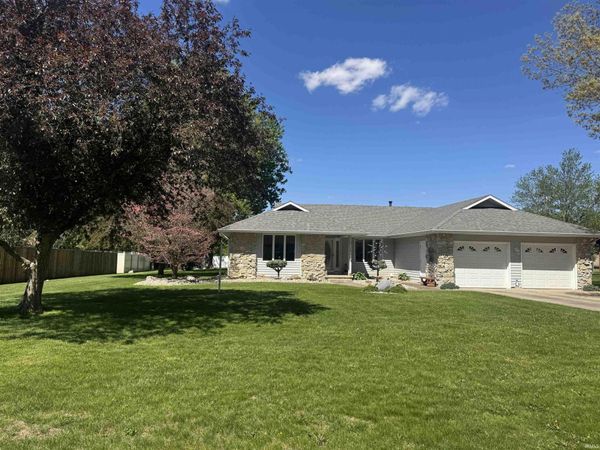 6118 CLOVERDALE Drive, Greentown, IN 46936