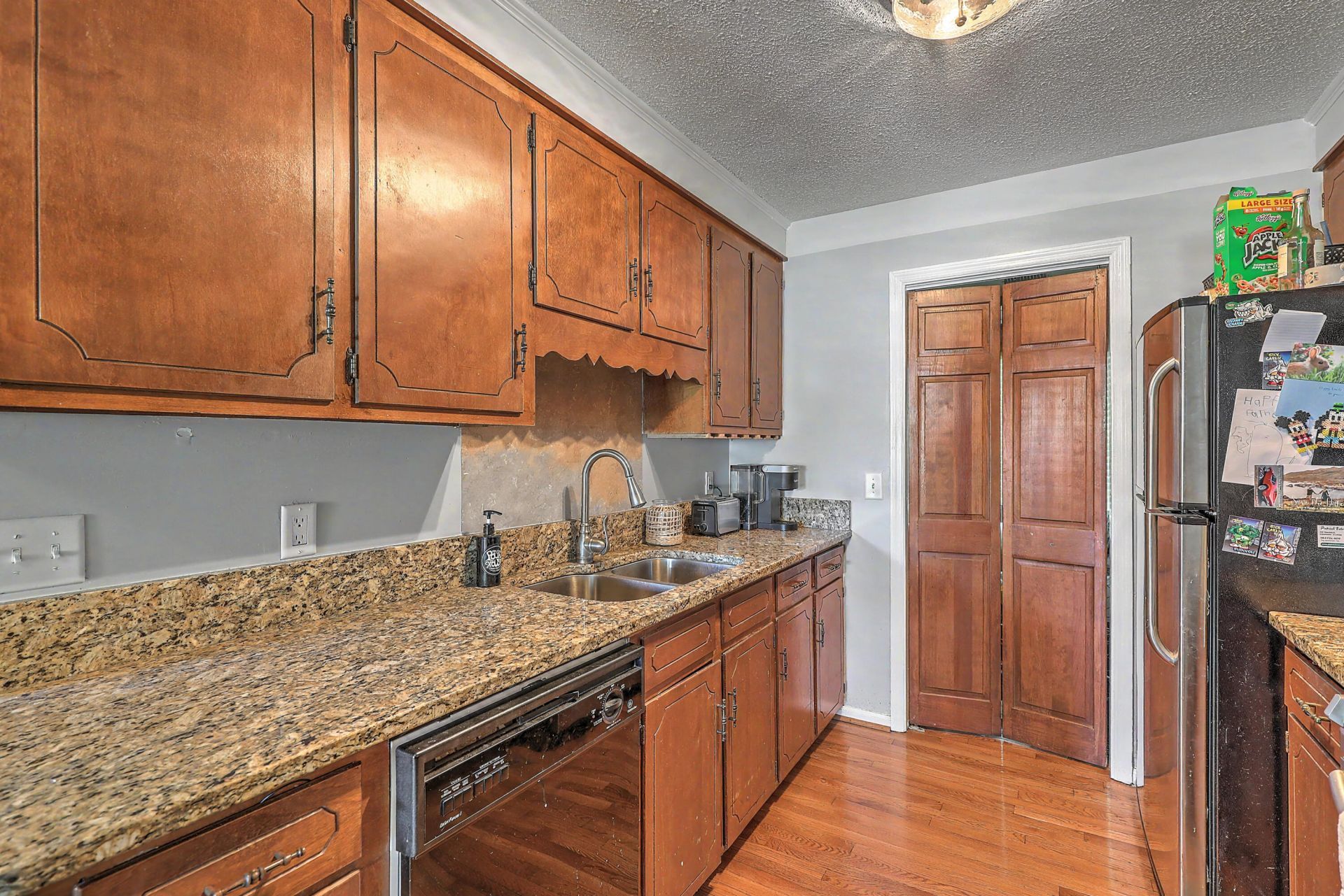 413 Summercourt Drive Photo 11