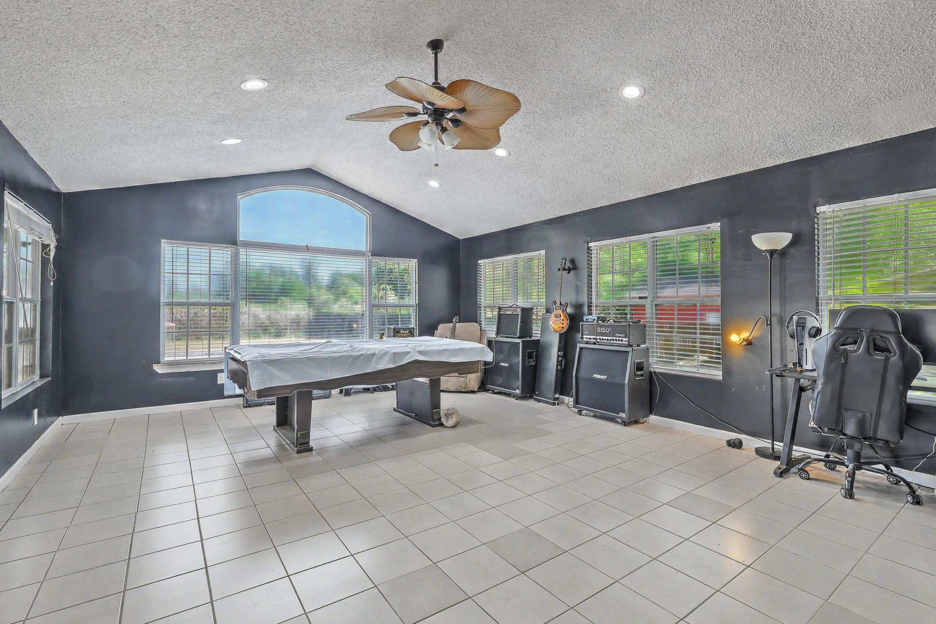 413 Summercourt Drive Photo 13