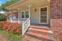 413 Summercourt Drive photo 4