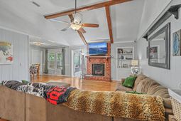 413 Summercourt Drive photo 4