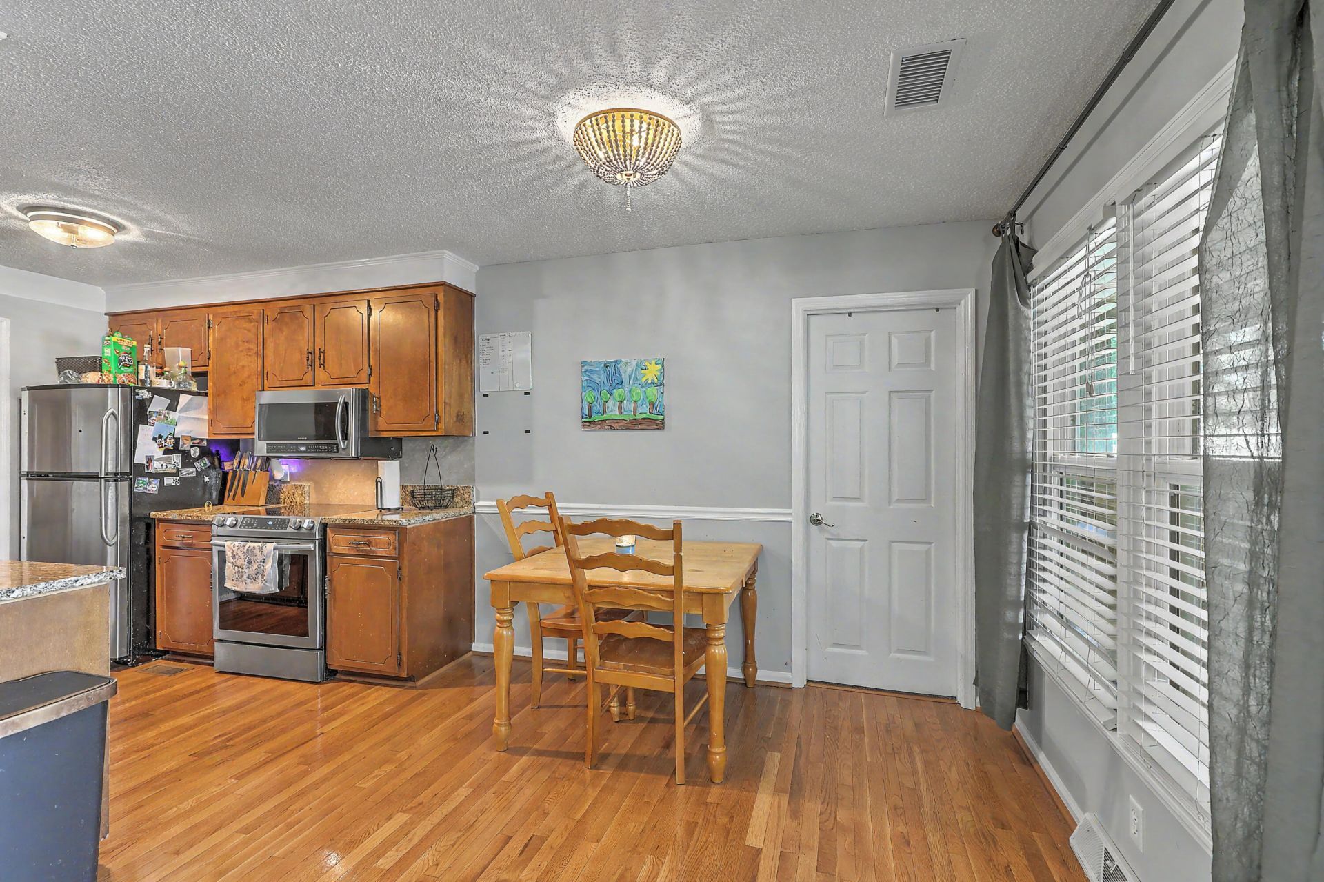 413 Summercourt Drive Photo 7