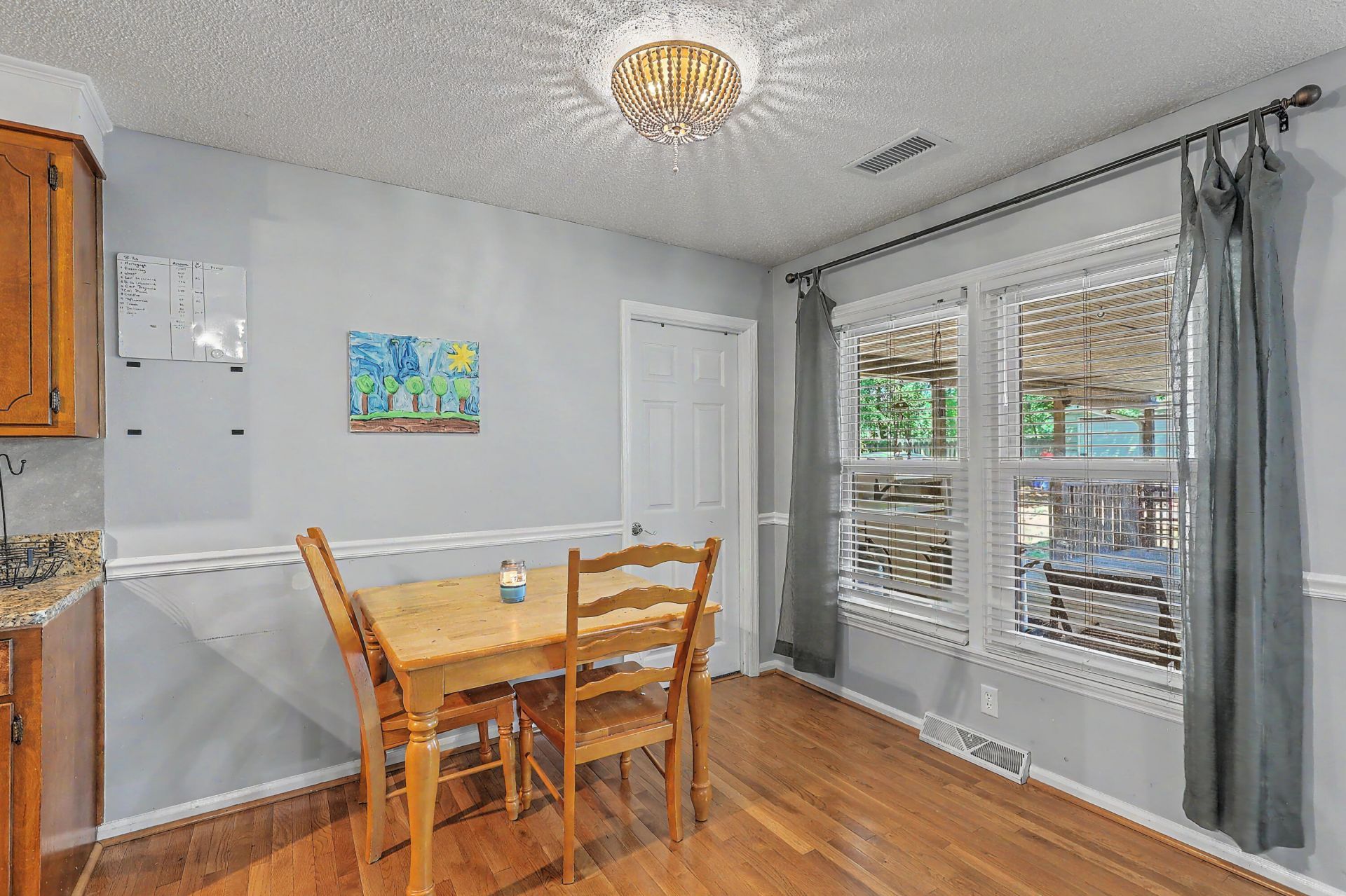 413 Summercourt Drive Photo 8