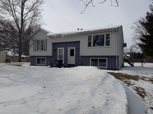 57704 Rumshire Drive, Mattawan, MI 49071