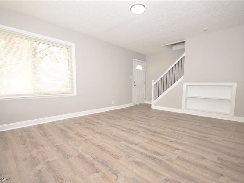 390 Morrison Avenue, Cuyahoga Falls, OH 44221 Photo 5