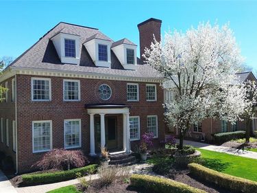 364 Chesterfield Avenue, Birmingham, MI 48009