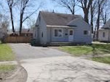 33511 Pierce Street , Garden City, MI 48135