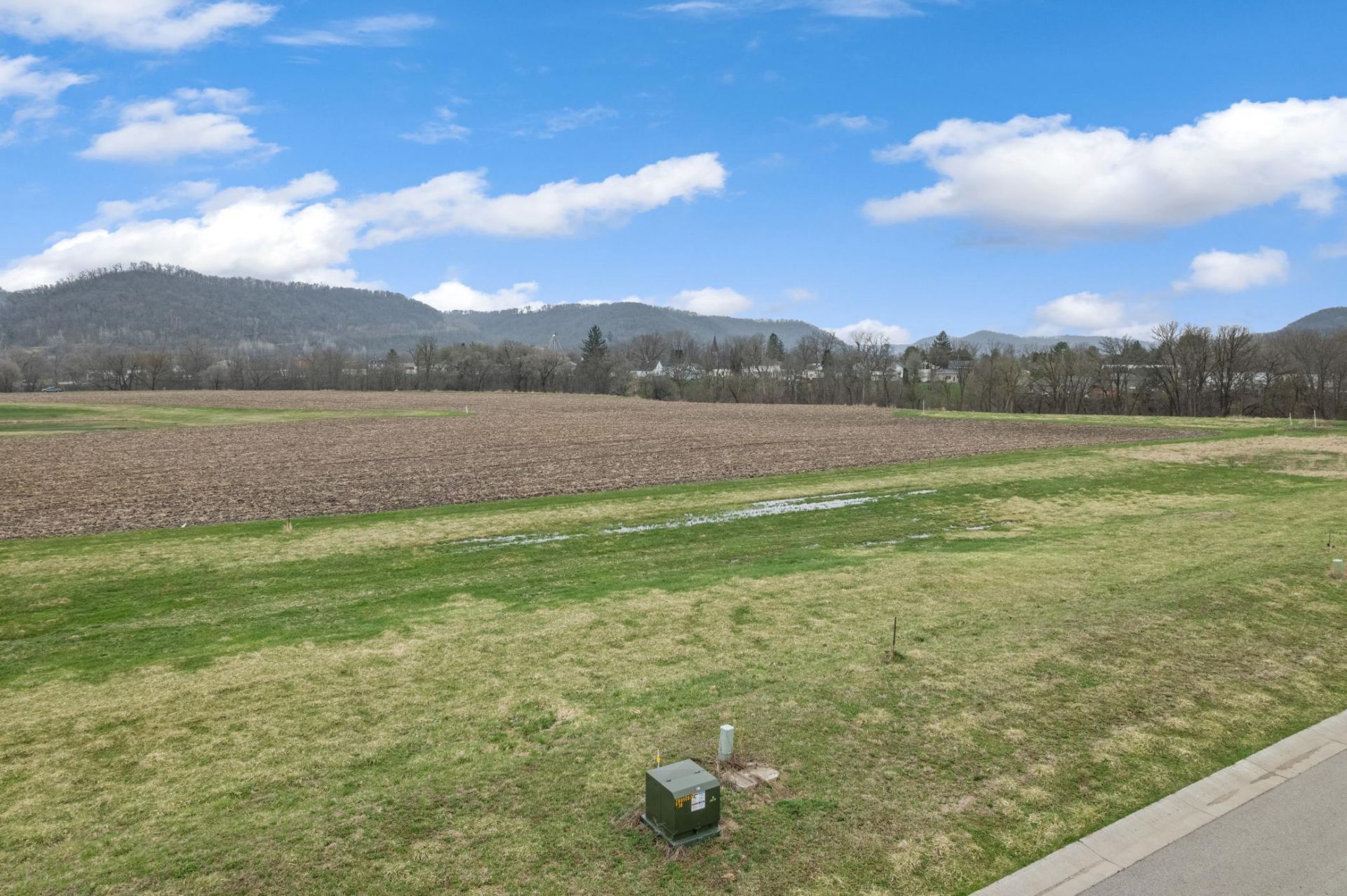 255 Pheasant Run , Rollingstone, MN 55959