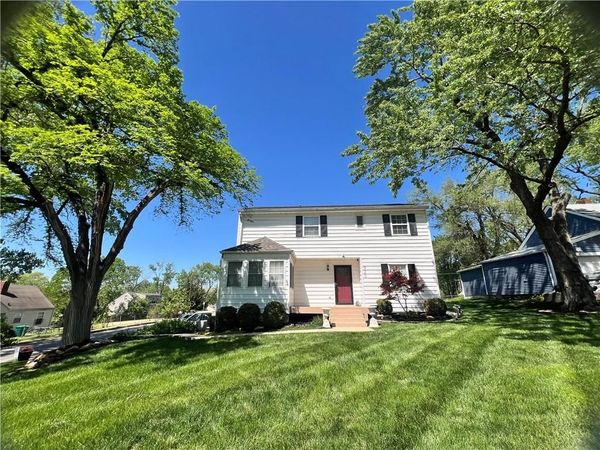 920 County Line Road, Kansas City, KS 66103