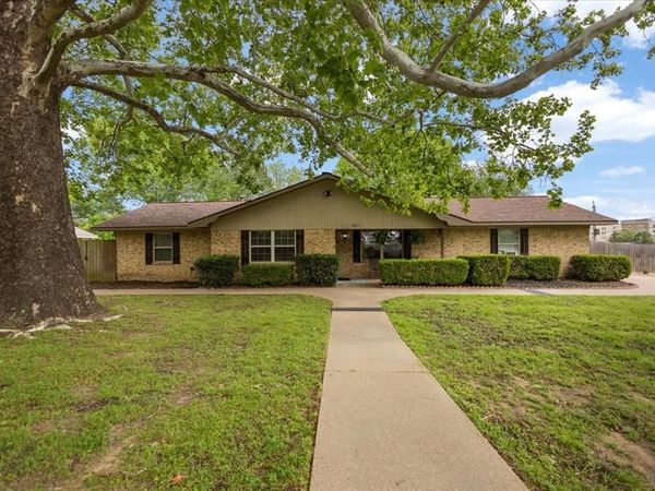 701 Georgia Street, Lindale, TX 75771