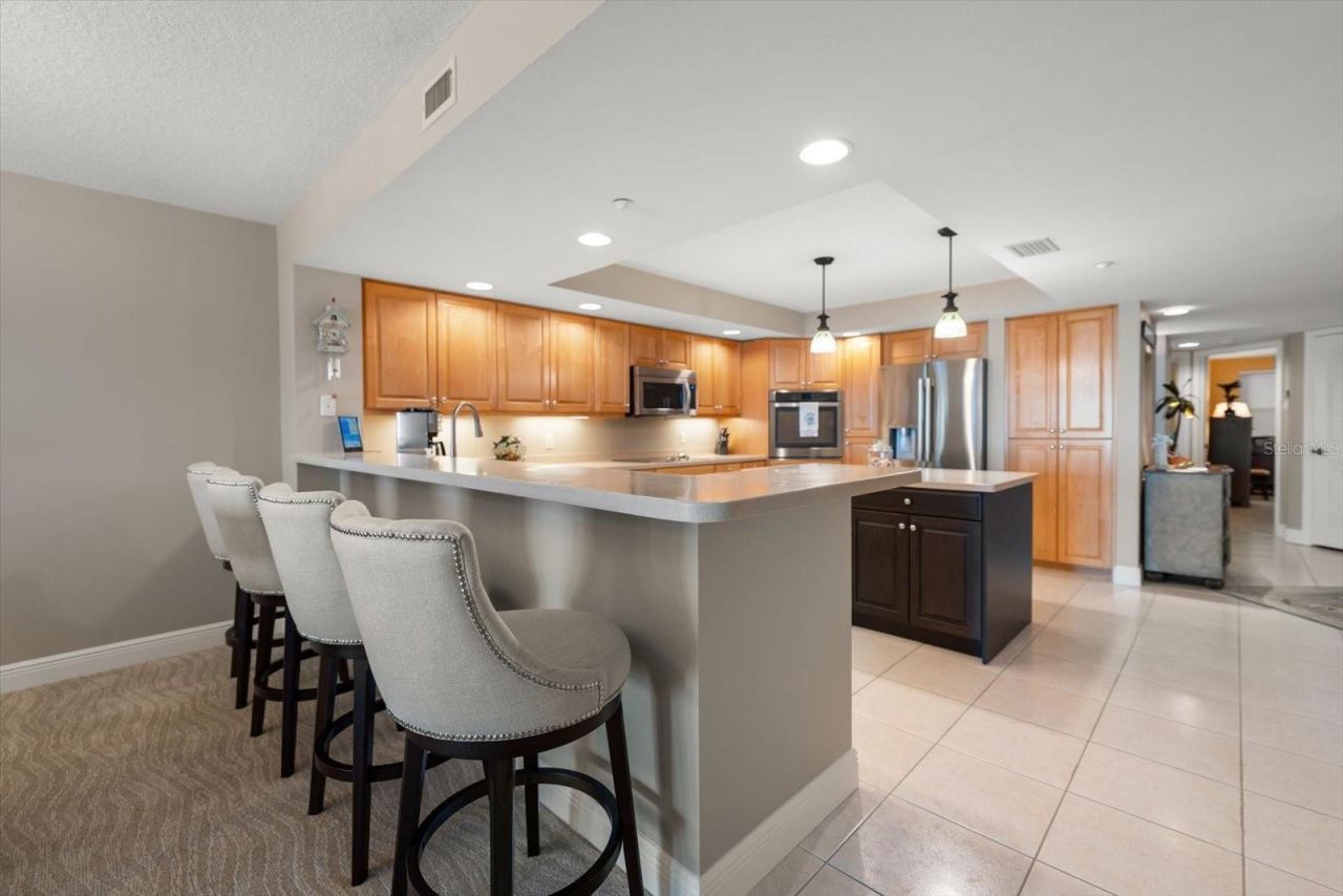 16326 Gulf Boulevard, Unit 206, Redington Beach, FL 33708 Photo