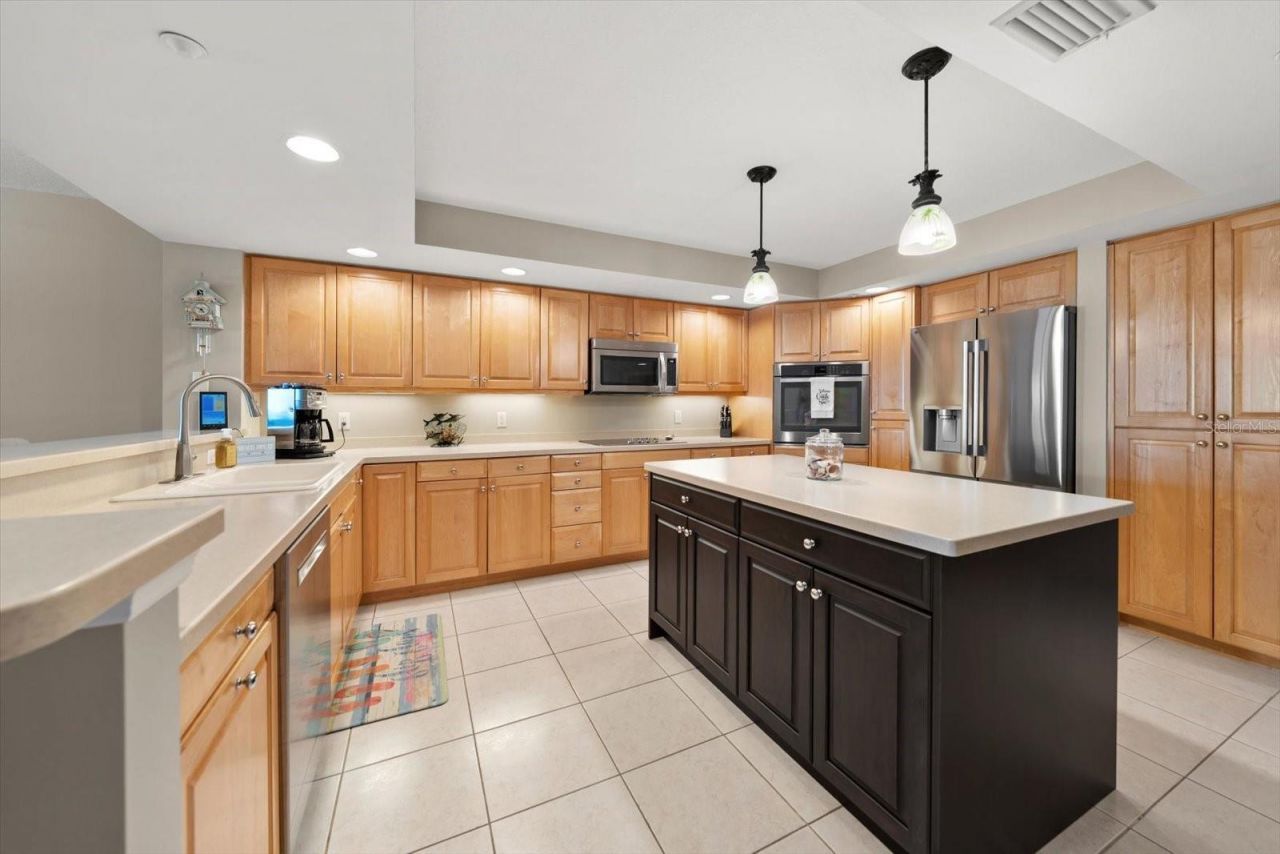 16326 Gulf Boulevard, Unit 206, Redington Beach, FL 33708 Photo