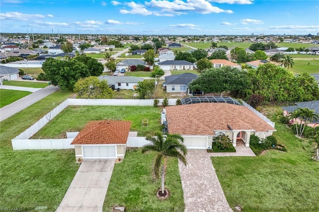 2217 NE 1st Pl, Cape Coral, FL 33909 Photo