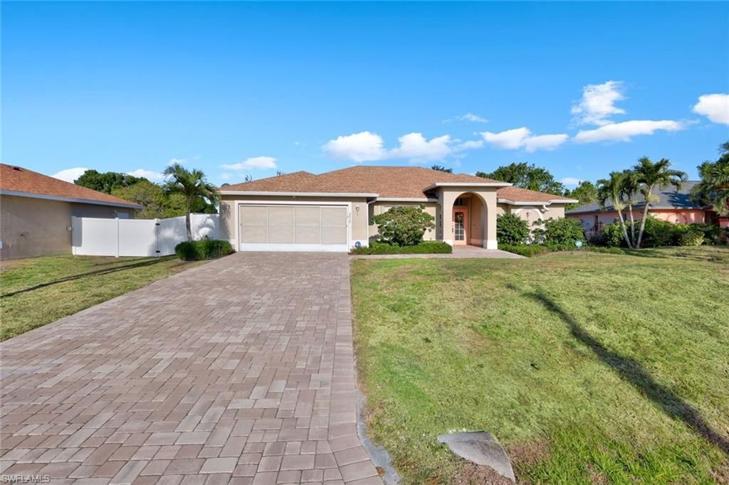 2217 NE 1st Pl, Cape Coral, FL 33909 Photo