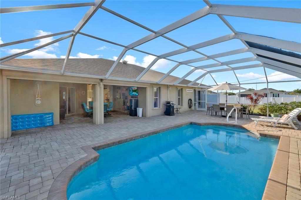 2217 NE 1st Pl, Cape Coral, FL 33909 Photo