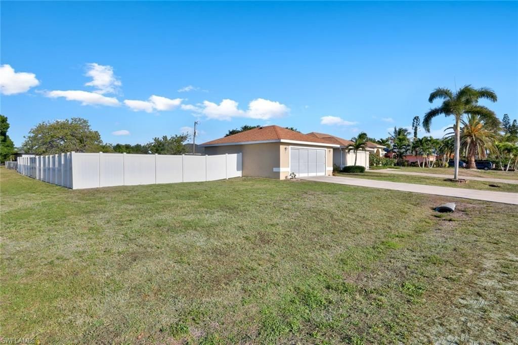 2217 NE 1st Pl, Cape Coral, FL 33909 Photo