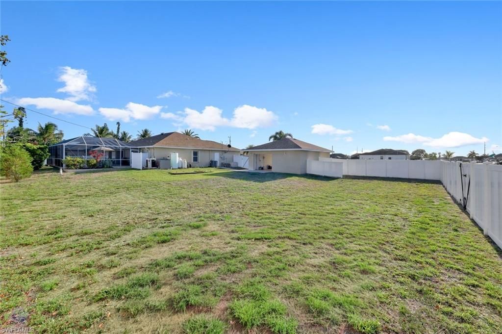 2217 NE 1st Pl, Cape Coral, FL 33909 Photo
