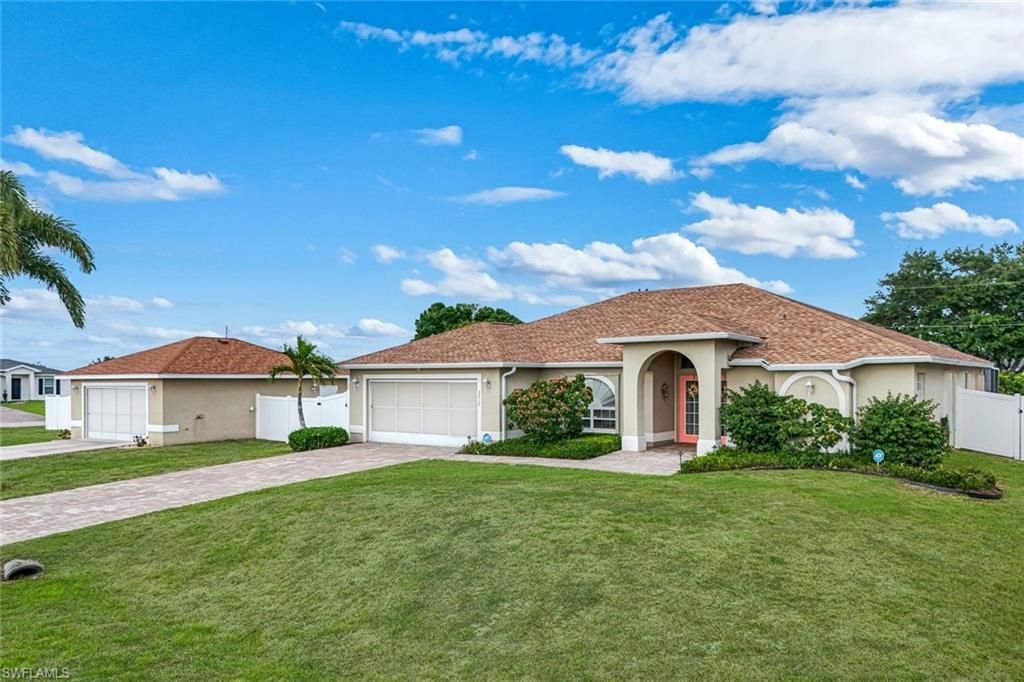 2217 NE 1st Pl, Cape Coral, FL 33909 Photo