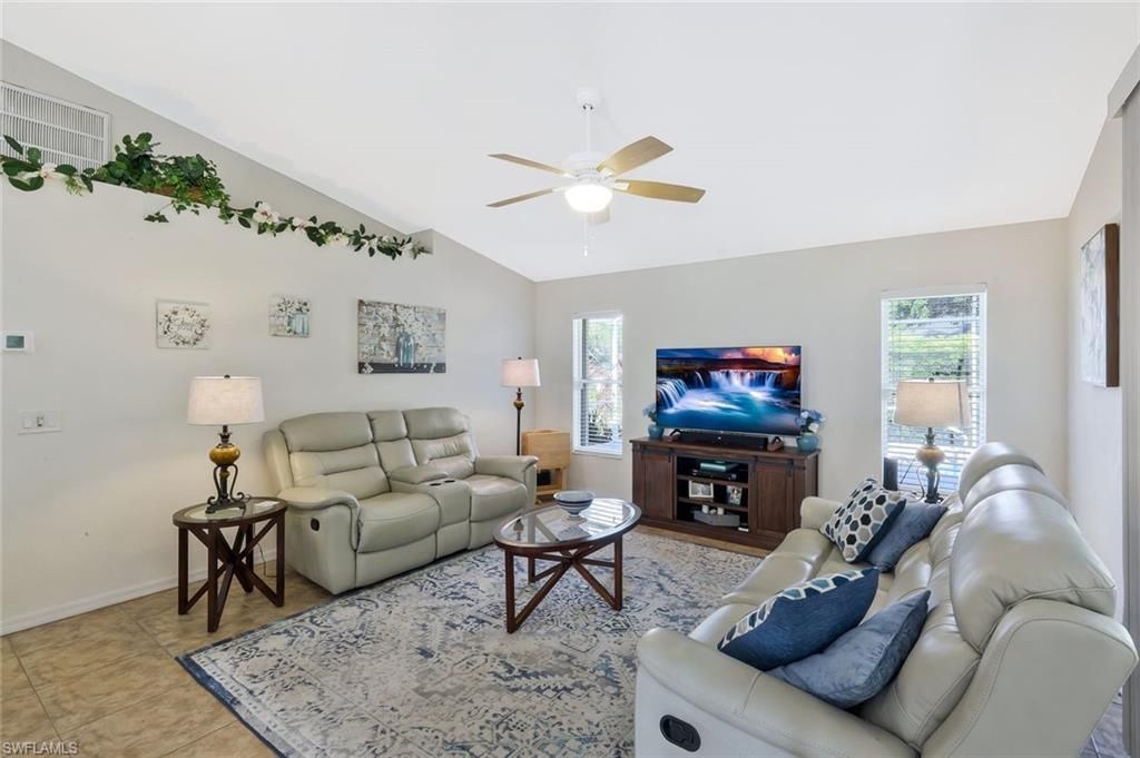 2217 NE 1st Pl, Cape Coral, FL 33909 Photo