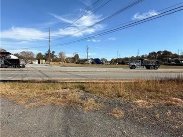 6387 Bells Ferry Road , Acworth, GA 30102