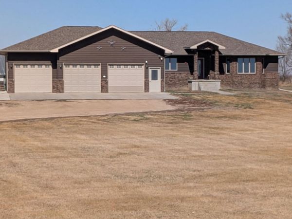  38338 265th St, Stickney, SD 57375
