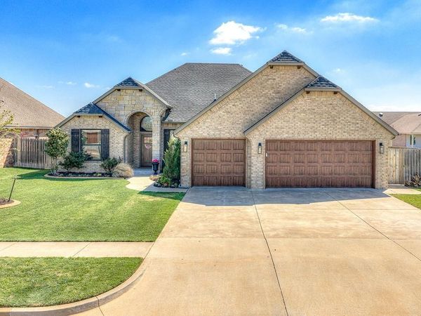 1230 NE Auburn Circle, Piedmont, OK 73078