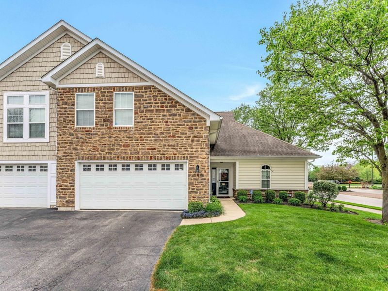 5039 Calais Drive, Columbus, OH 43221 Photo 2
