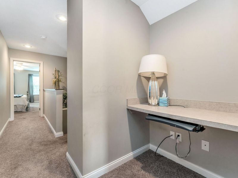 5039 Calais Drive, Columbus, OH 43221 Photo 28