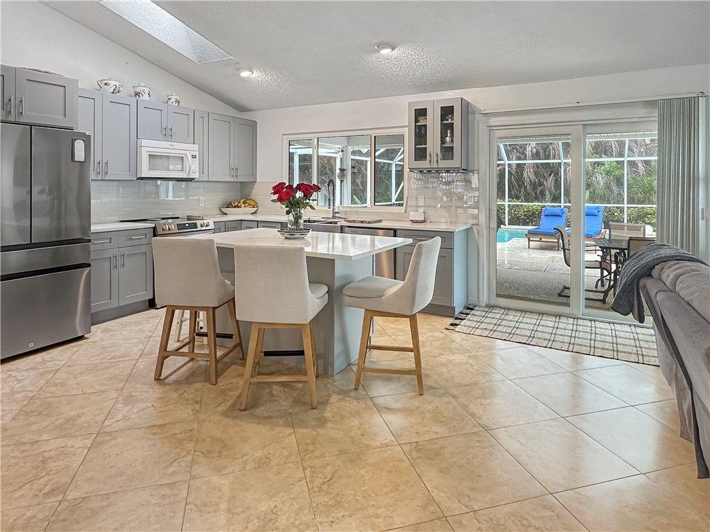117 Hinchman Avenue, Sebastian, FL 32958 Photo