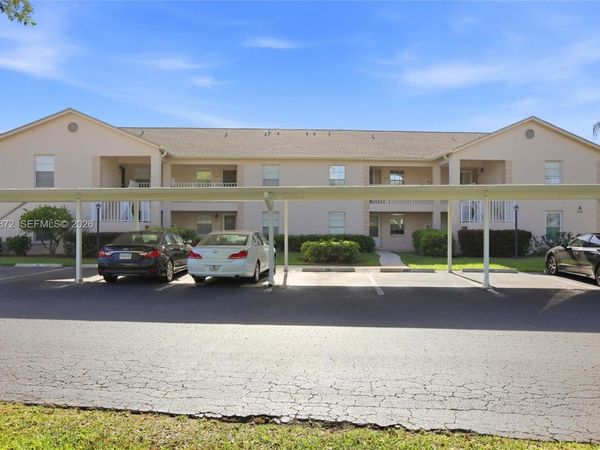 338 Bradstrom Cir , Unit A-104, Naples, FL 34113