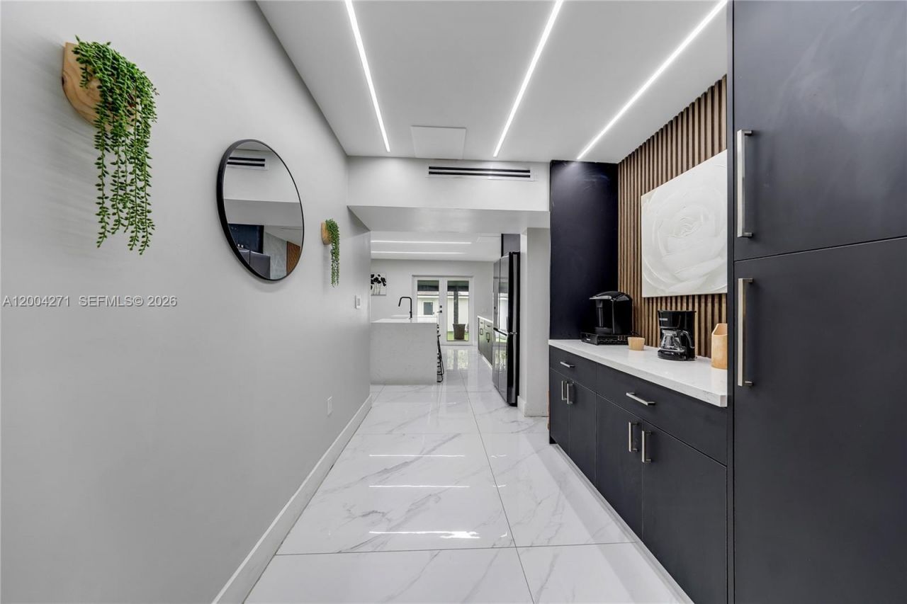 2612 SW 12th St , Miami, FL 33135 Photo