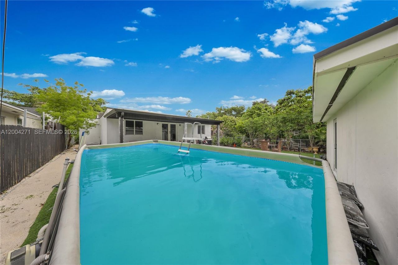 2612 SW 12th St , Miami, FL 33135 Photo