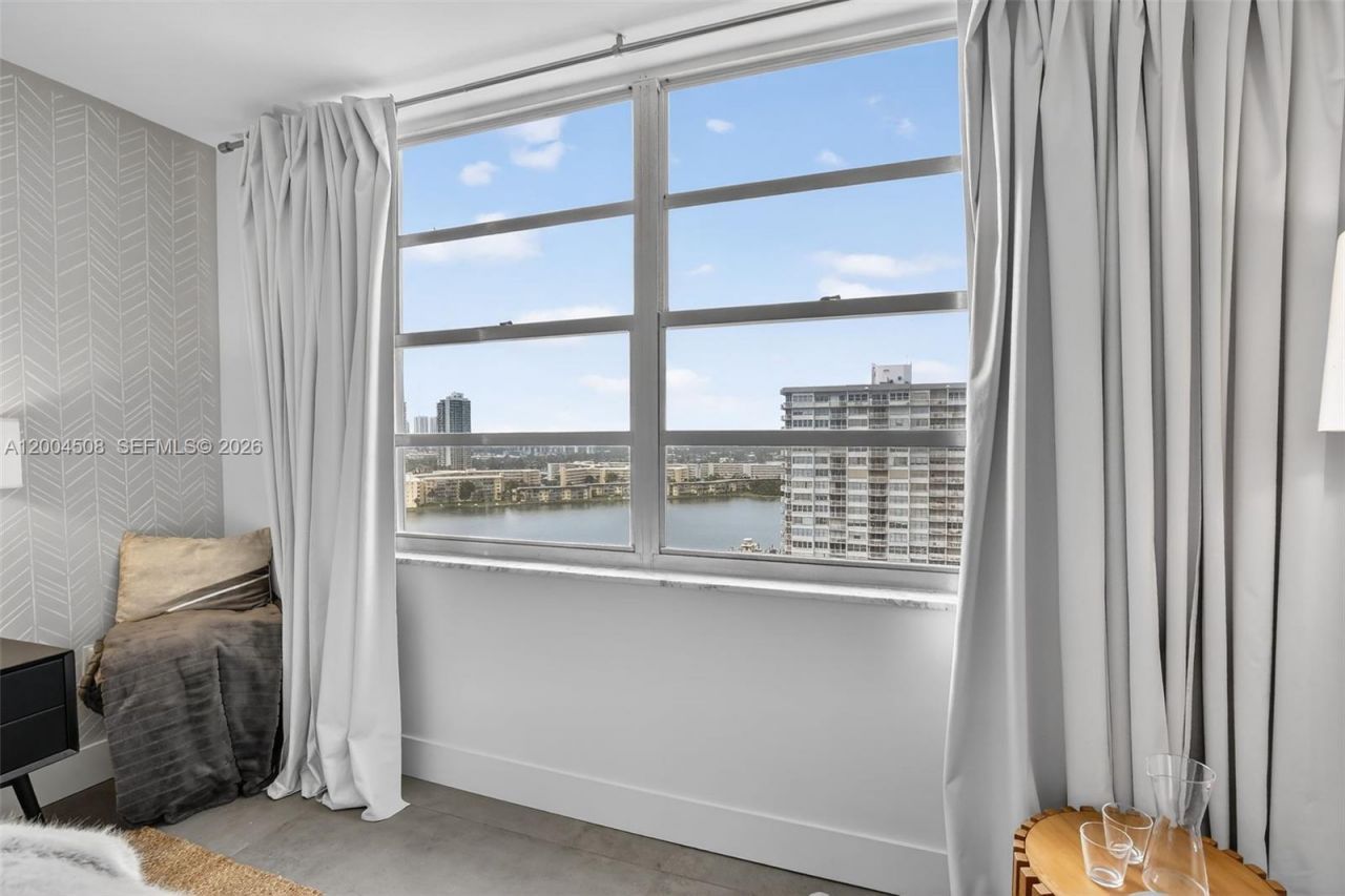 2780 NE 183rd St , Unit 1714, Aventura, FL 33160 Photo