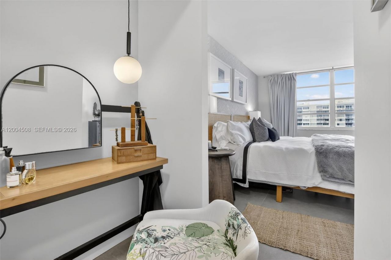 2780 NE 183rd St , Unit 1714, Aventura, FL 33160 Photo