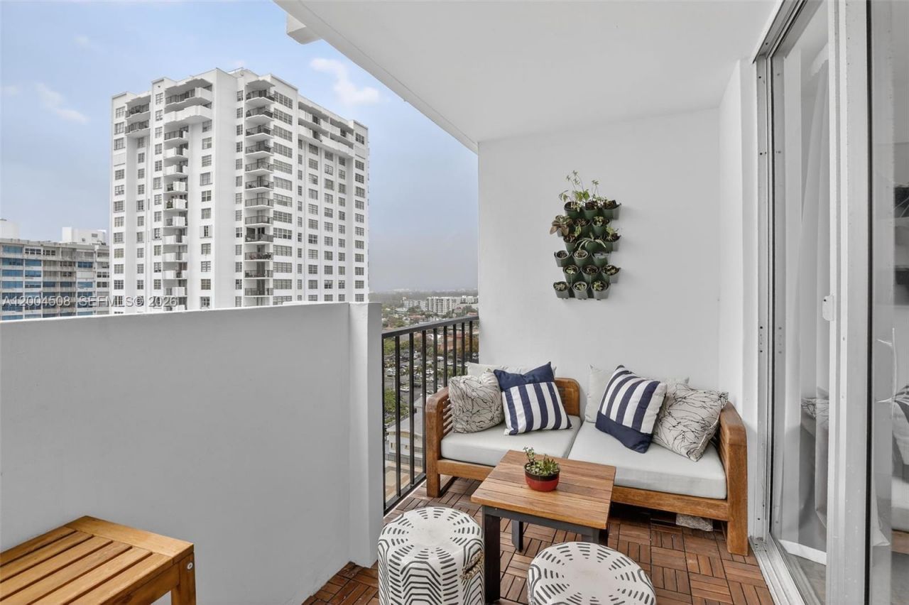 2780 NE 183rd St , Unit 1714, Aventura, FL 33160 Photo