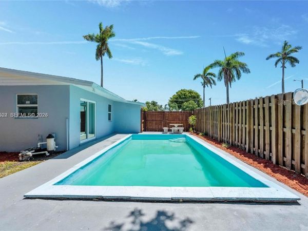 5621 SW 38th Ct , Davie, FL 33314